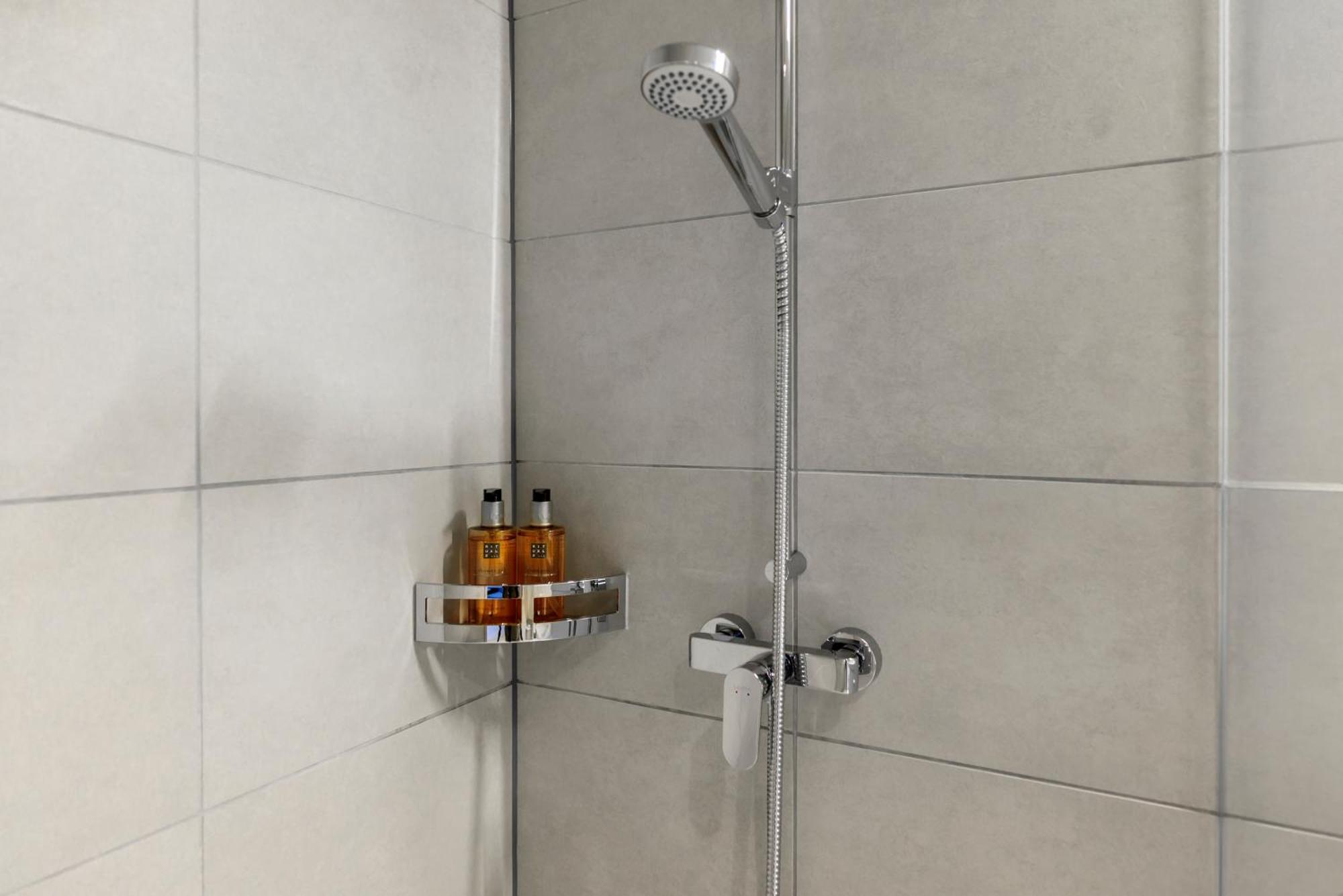 Ariv Design Hotel Zug Steinhausen Екстер'єр фото
